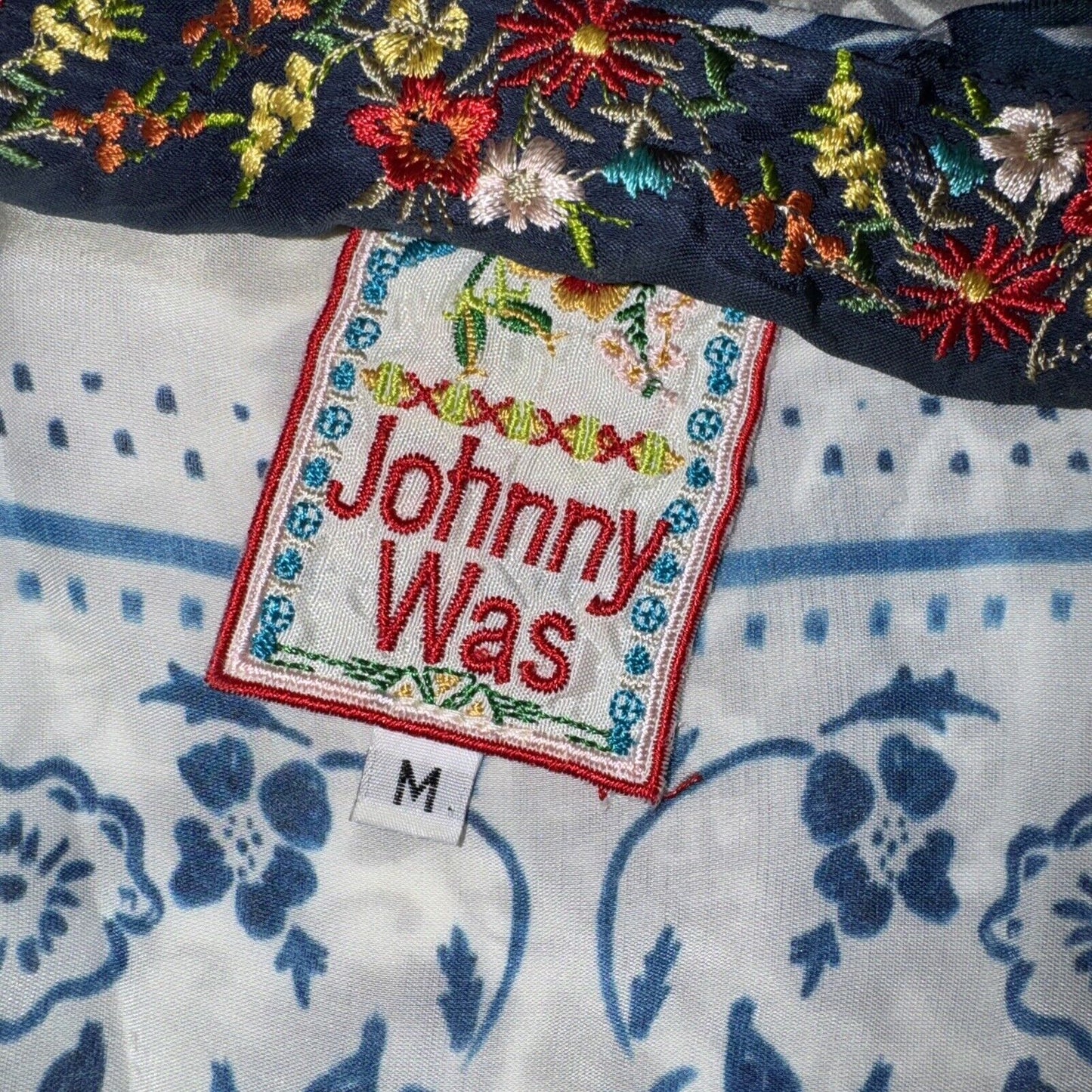 Johnny Was Silky Embroidered Kimono Wrap Blue & White Sz M 32” PTP Cardigan