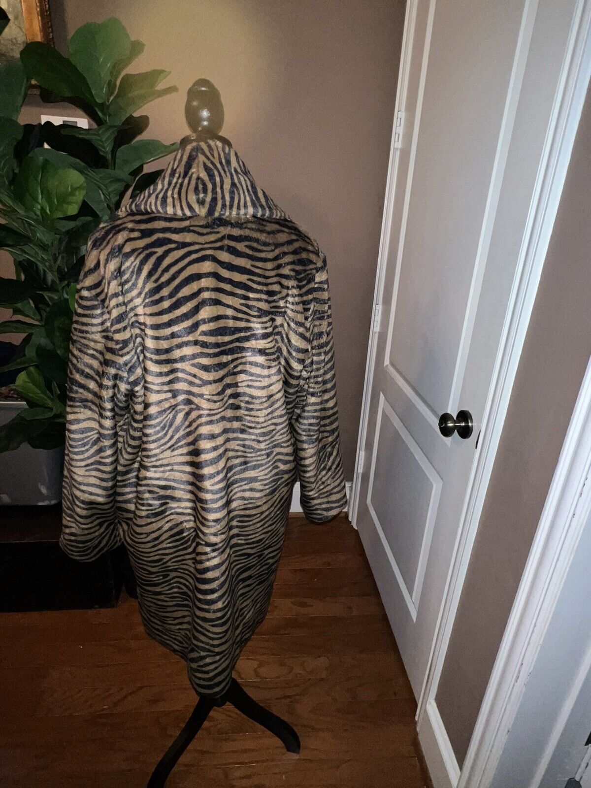 Johnny Was Faux Fur Tiger Stripe Coat Jacket Wrap Sz M Medium