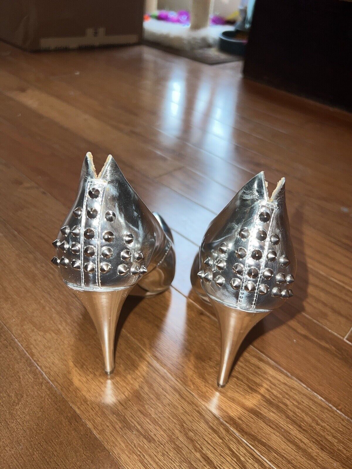 ALEXANDER MCQUEEN Women Studded Leather Pumps Heels Silver Size 39 AUTHENTIC