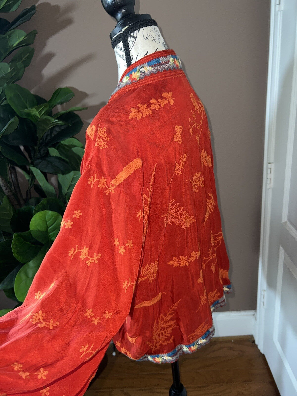 Johnny Was M Orangish Red Short Kimono Wrap Top Embroidered Lightweight Cool Johnny Was