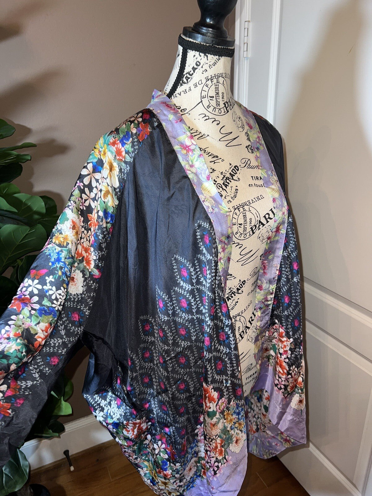 Johnny Was L 100% Silk Kimono Cool Cardigan Lightweight Jacket Lavender & Black Johnny Was