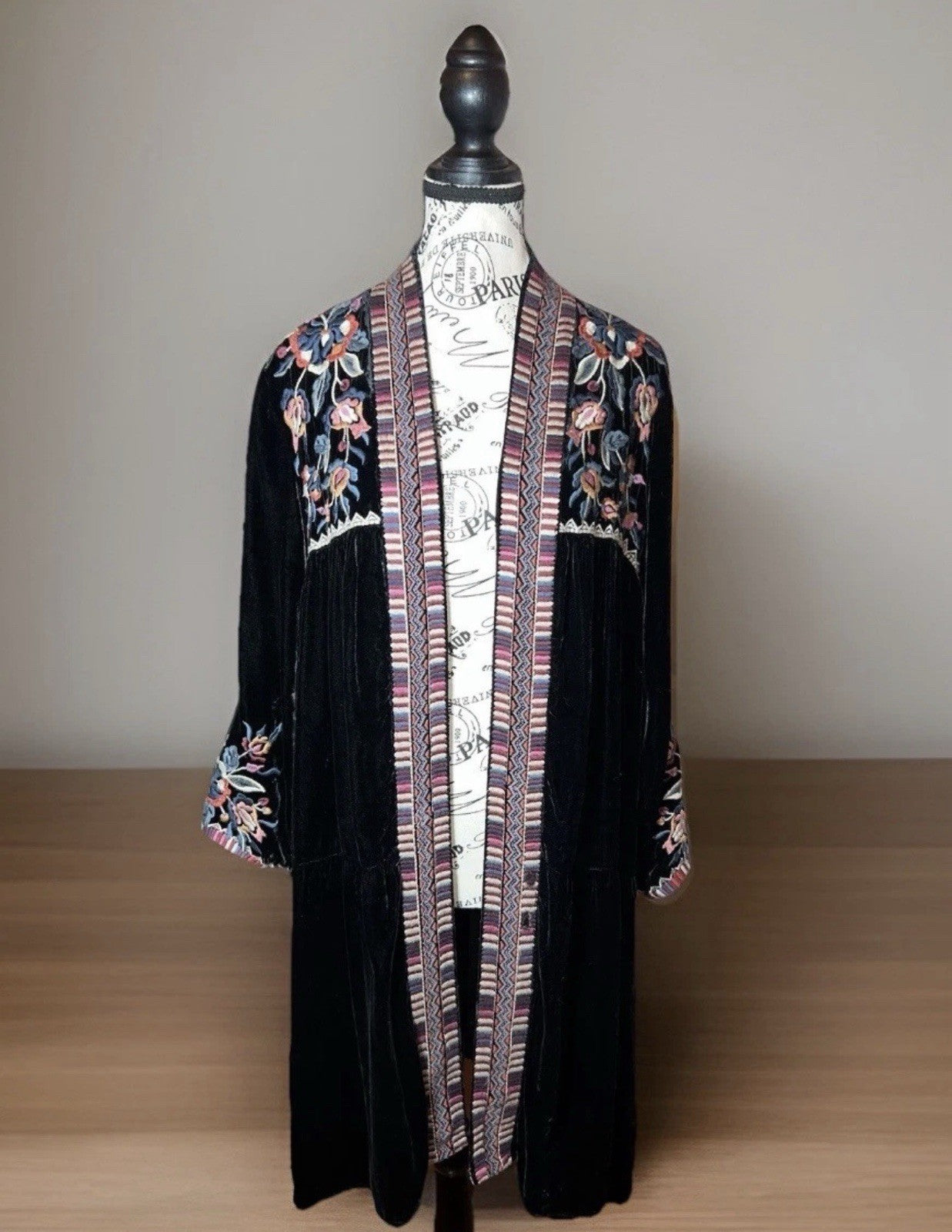 Johnny Was Velvet Kimono Wrap Jacket M Medium Black Embroidery Duster Oversized Johnny Was