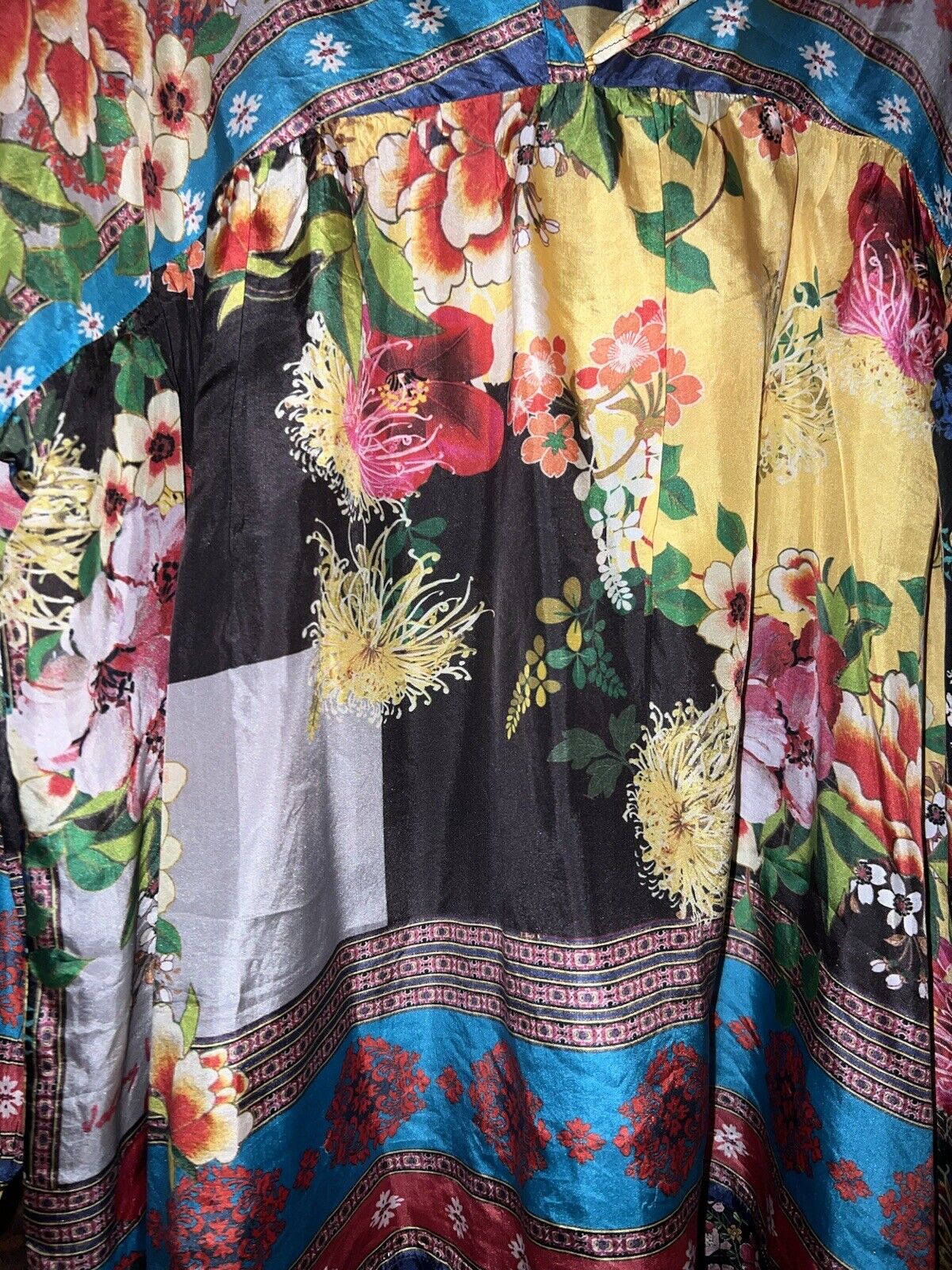 Johnny Was XL 1XL 1X 100% Silk Long Sleeve Tunic Top Kimono Vibrant Floral Color