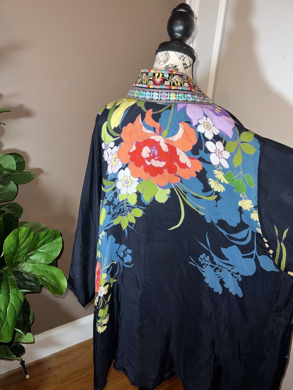 Johnny Was Sz L Silky Kimono Duster REVERSIBLE Embroidered Wrap  Floral