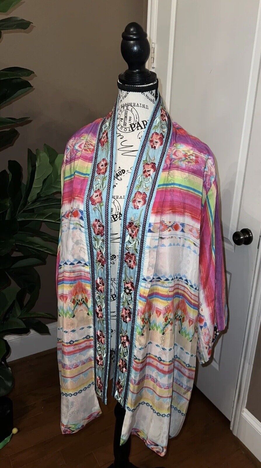 Johnny Was Sz XL 1X REVERSIBLE Silky Kimono Exceptional Quality Pinks