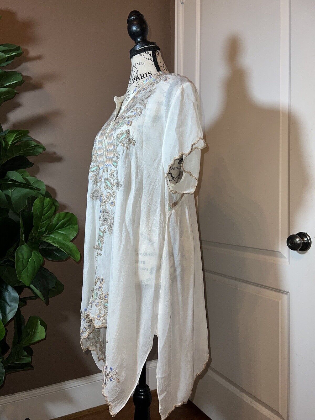 Johnny Was Sz XL Silky Soft White Tunic Top Mini Dress Pastel & Gold Embroidery