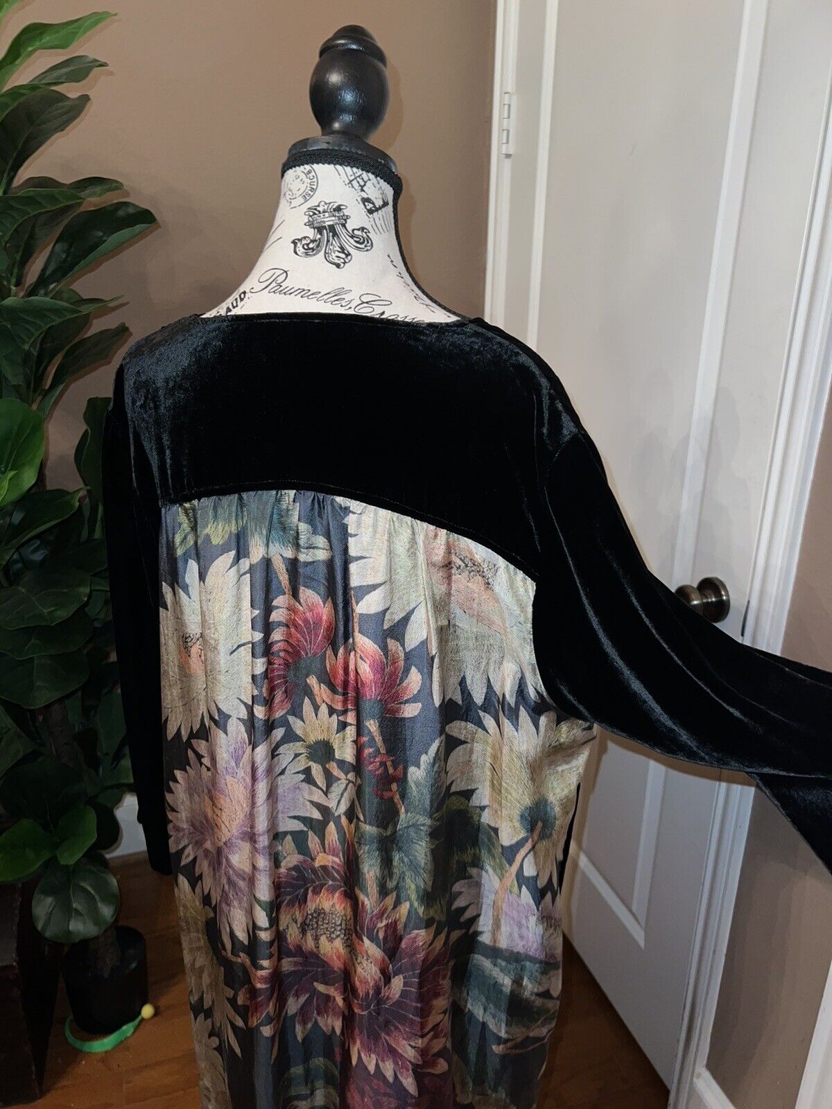 Johnny Was L Large 100% Silk & Velvet Tunic Top Mini Dress Floral Jewel