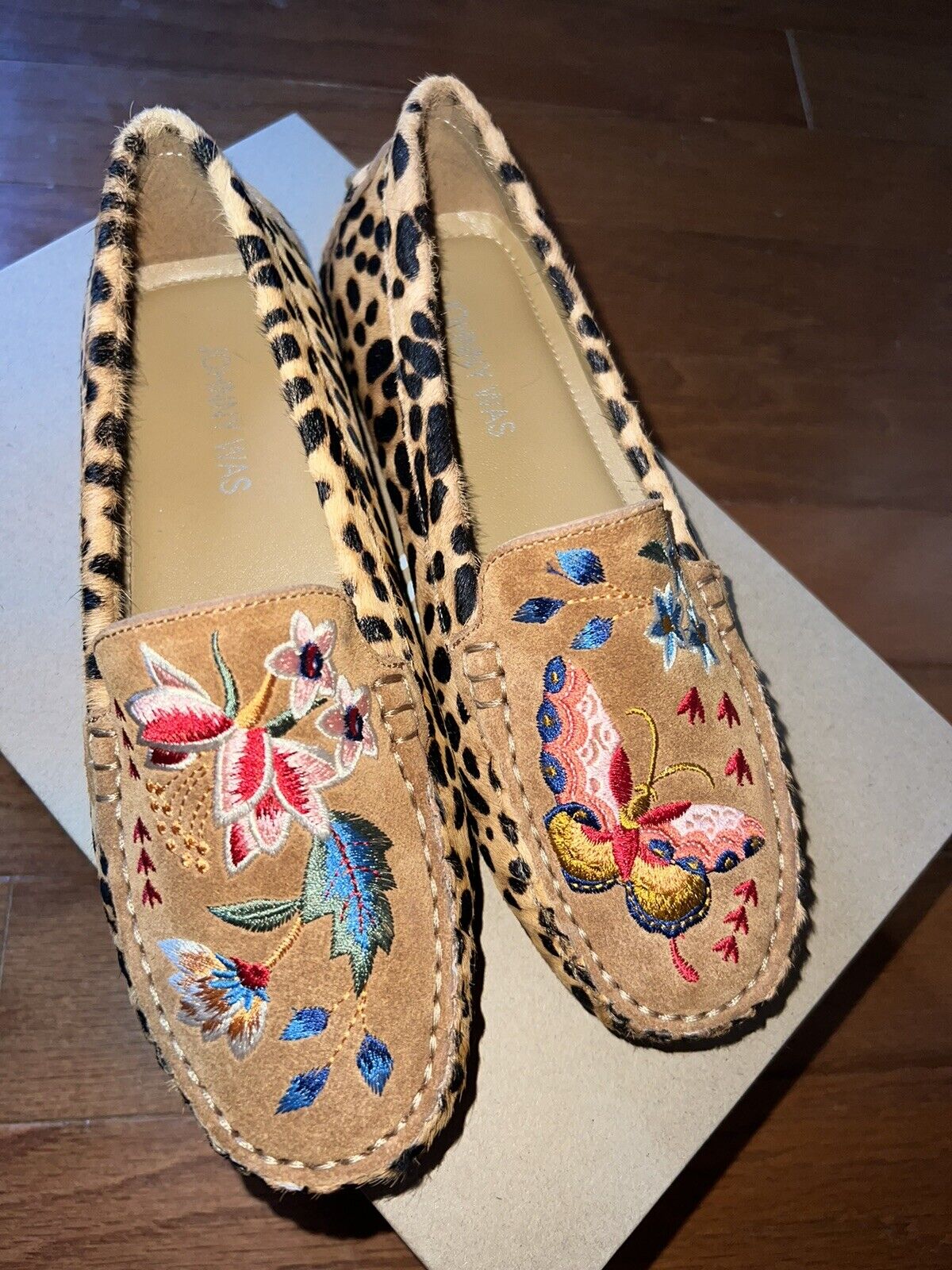 Johnny Was Leopard Print & Embroidery Calf Hair Moccasin/Driving Shoes Sz 6