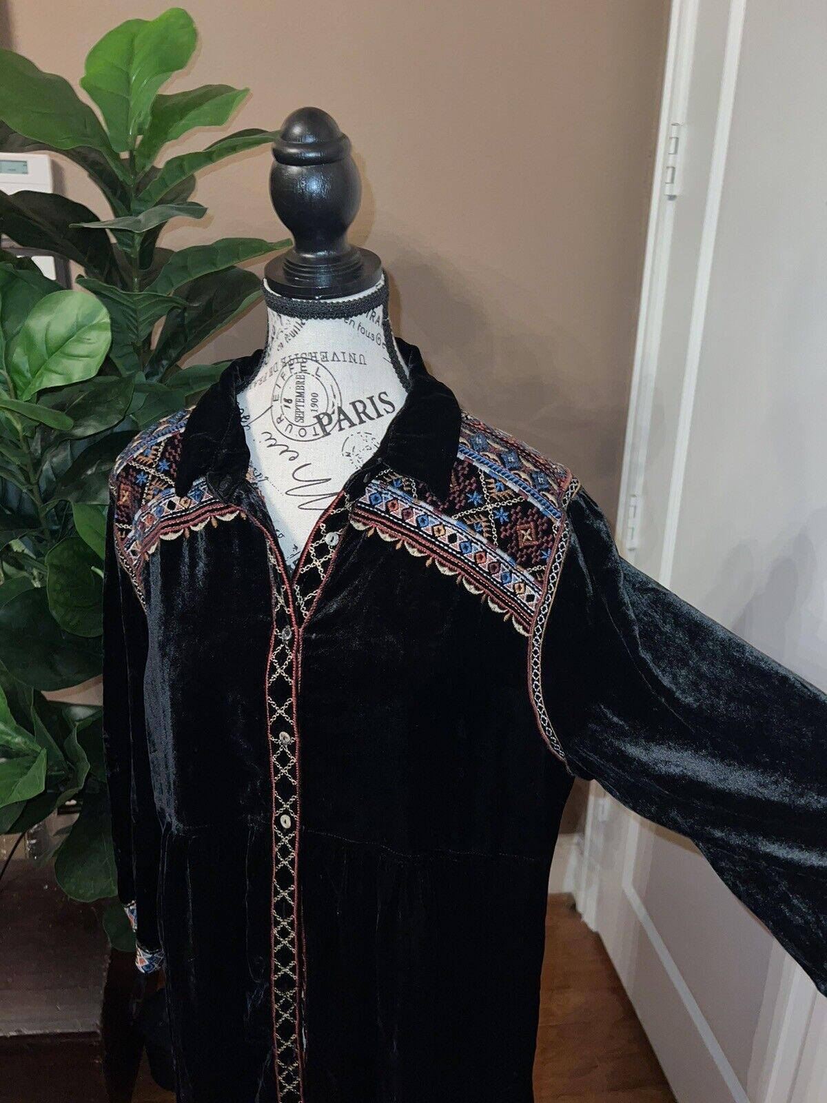 Johnny Was Sz L Black Velvet Peplum Tunic Top Mini Dress Embroidered Kimono