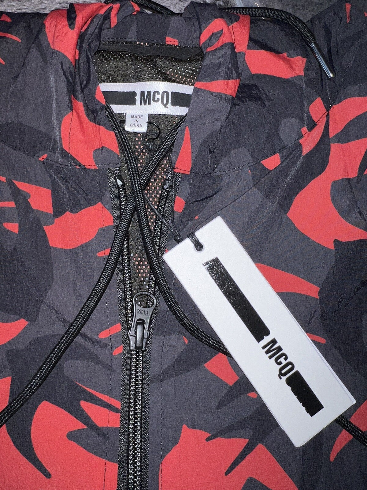 48 Alexander McQueen MCQ Red & Black Swallow Parka Jacket Hoodie Coat $620 Alexander McQueen