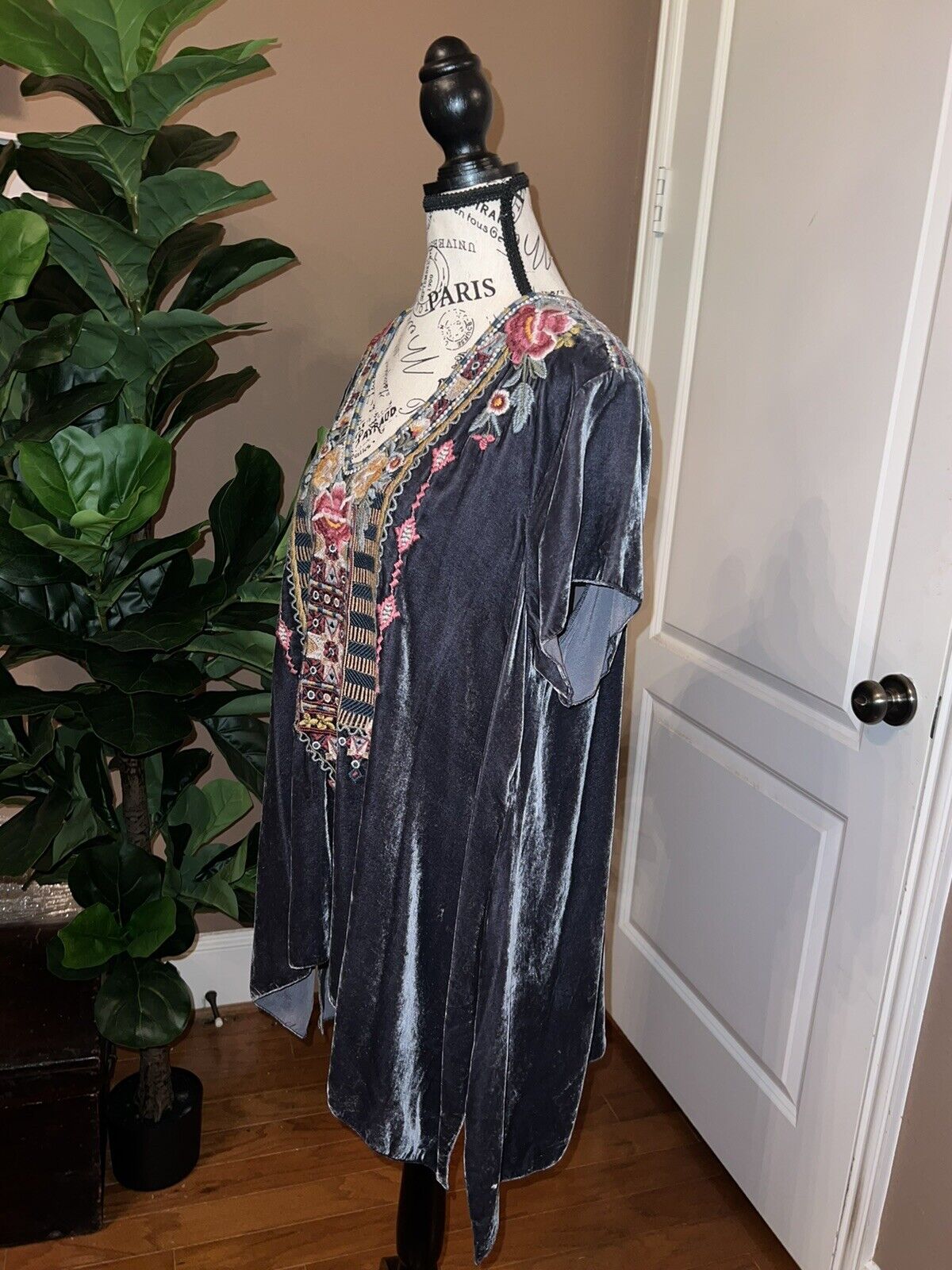 Johnny Was XL Velvet & Embroidery Grey Gray Tunic Top Kimono Style