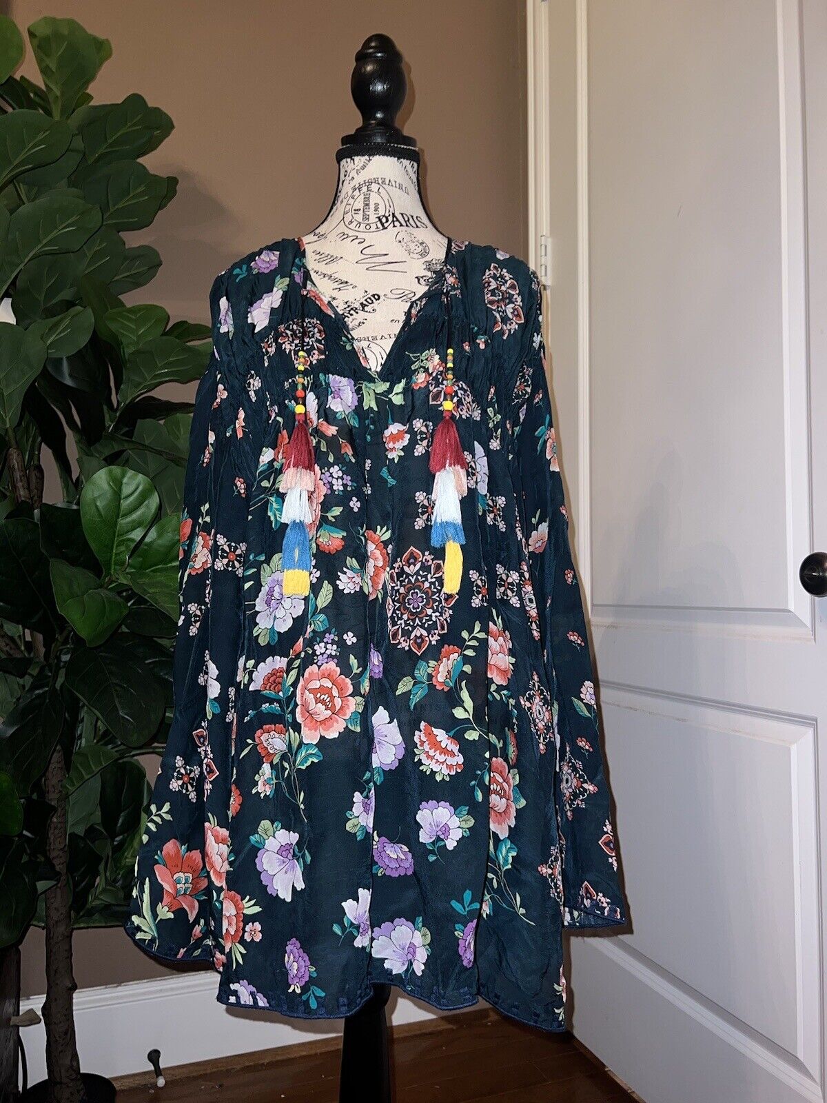 Johnny Was Silky Navy Floral Gathered Tunic Top With Tassels Sz XL 1X 1XL