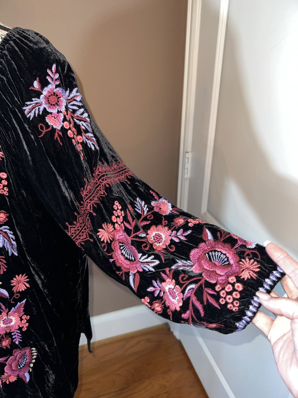 Johnny Was L Large Black & Pink Velvet Peasant Blouse Embroidered Tunic Top Johnny Was