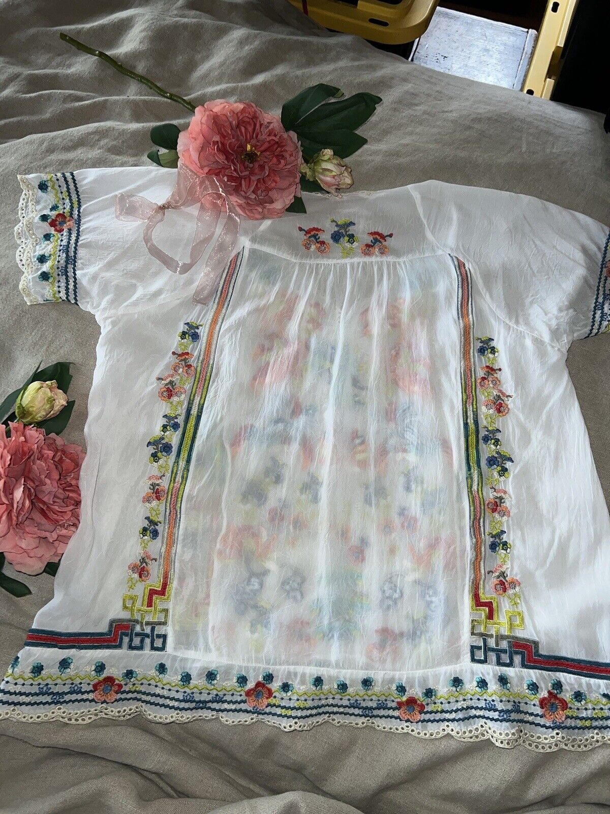 Johnny Was Silky White Embroidered Peasant Blouse Top Tunic L Large