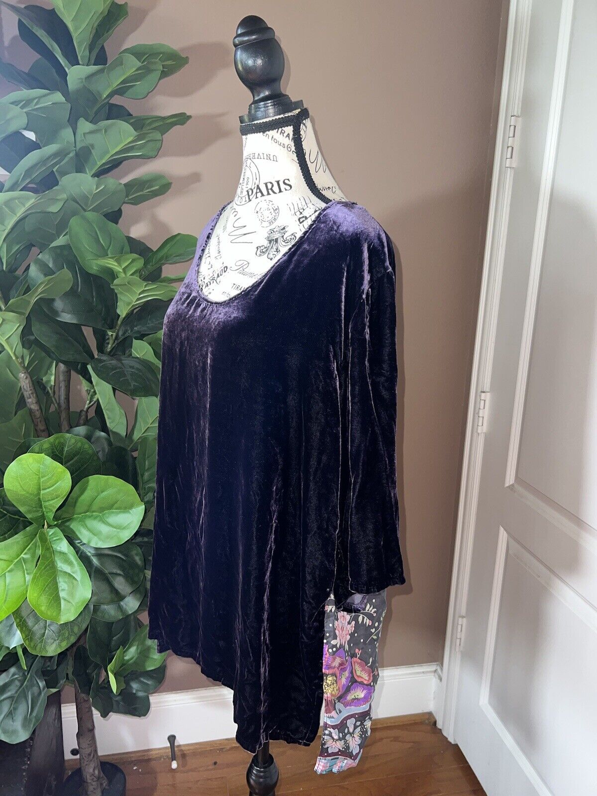 Johnny Was Sz XL Purple Velvet & 100% Silk Back Panel Tunic Top Floral