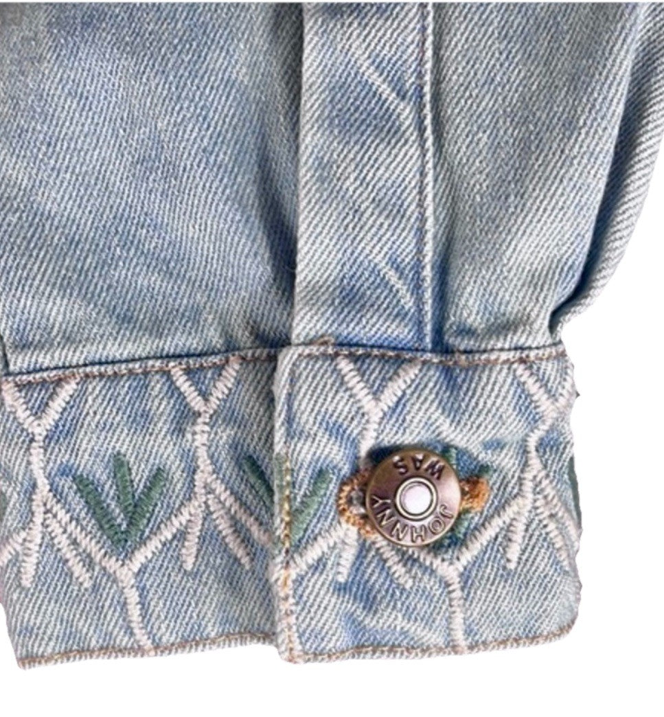 Johnny Was XL Denim Jacket Shacket Coat Embroidered Roses Light Wash Johnny Was