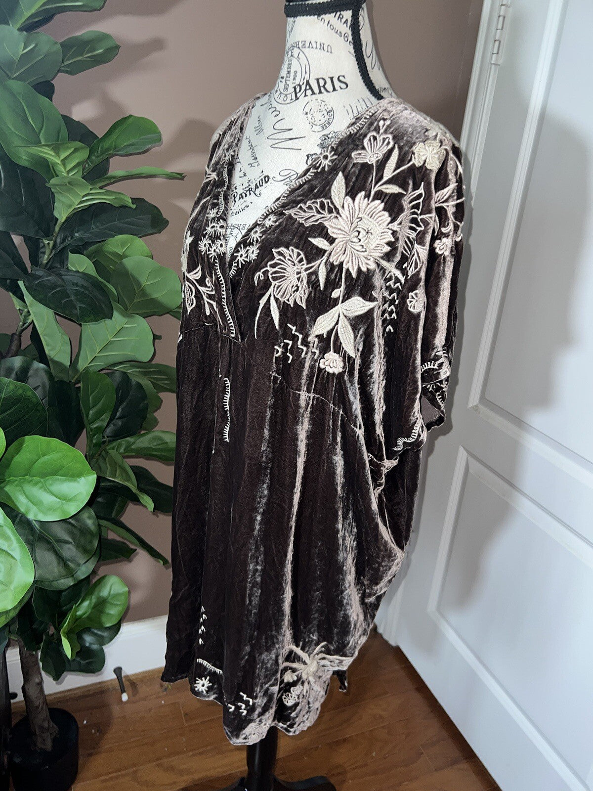 Johnny Was XXL Brown Velvet Heavily Embroidered Tunic Top BOHO Mini Dress Johnny Was