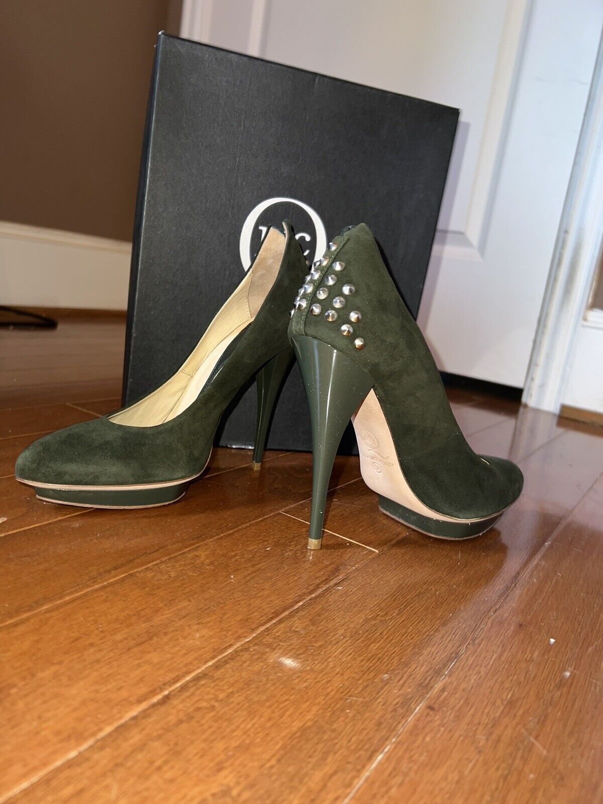 Alexander McQueen Suede Studded Heels In Military Green Sz 38 US 8 AUTHENTIC