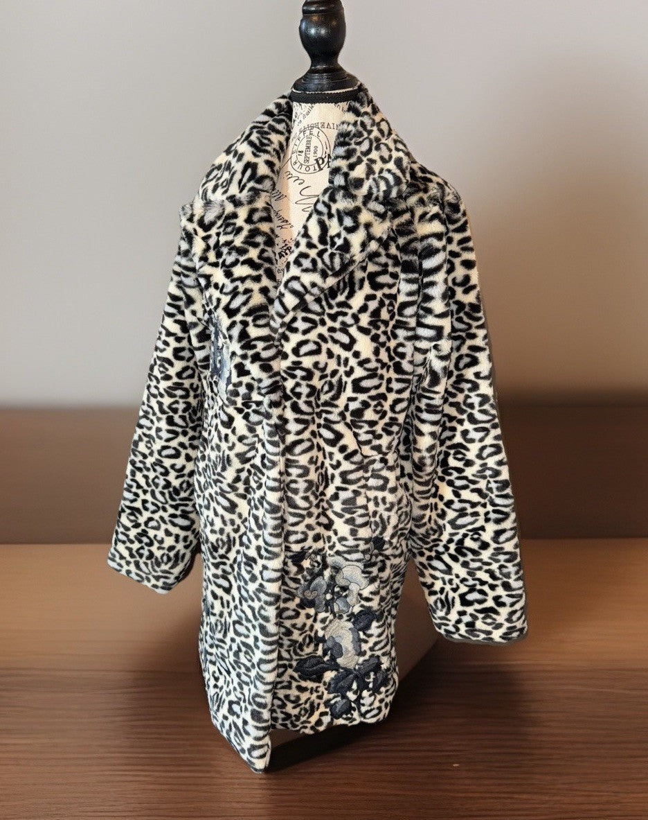 Johnny Was S Soft Blue & White Leopard Faux Fur Coat Jacket Wrap Silk Lining Johnny Was