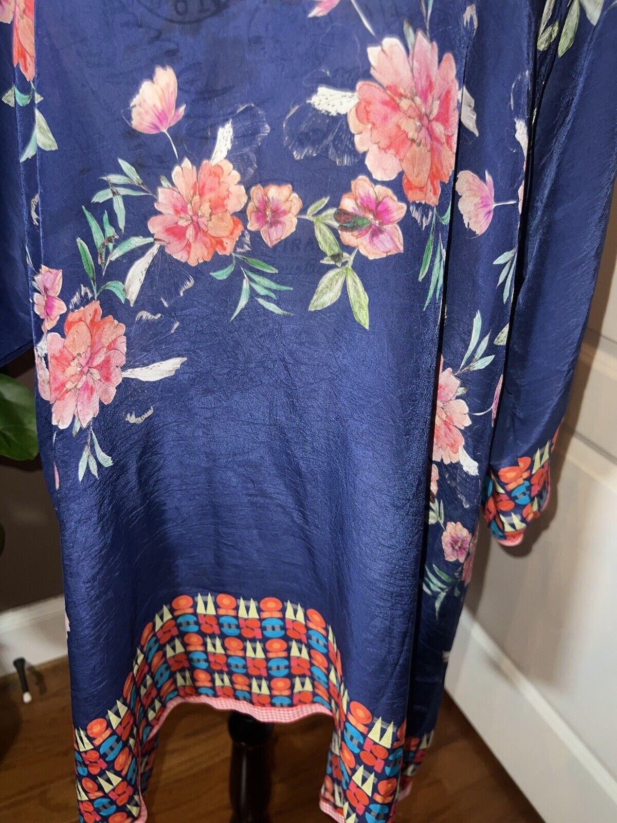 Johnny Was Silky Tunic Top Sz XXL 2XL  2X Navy Blue Floral