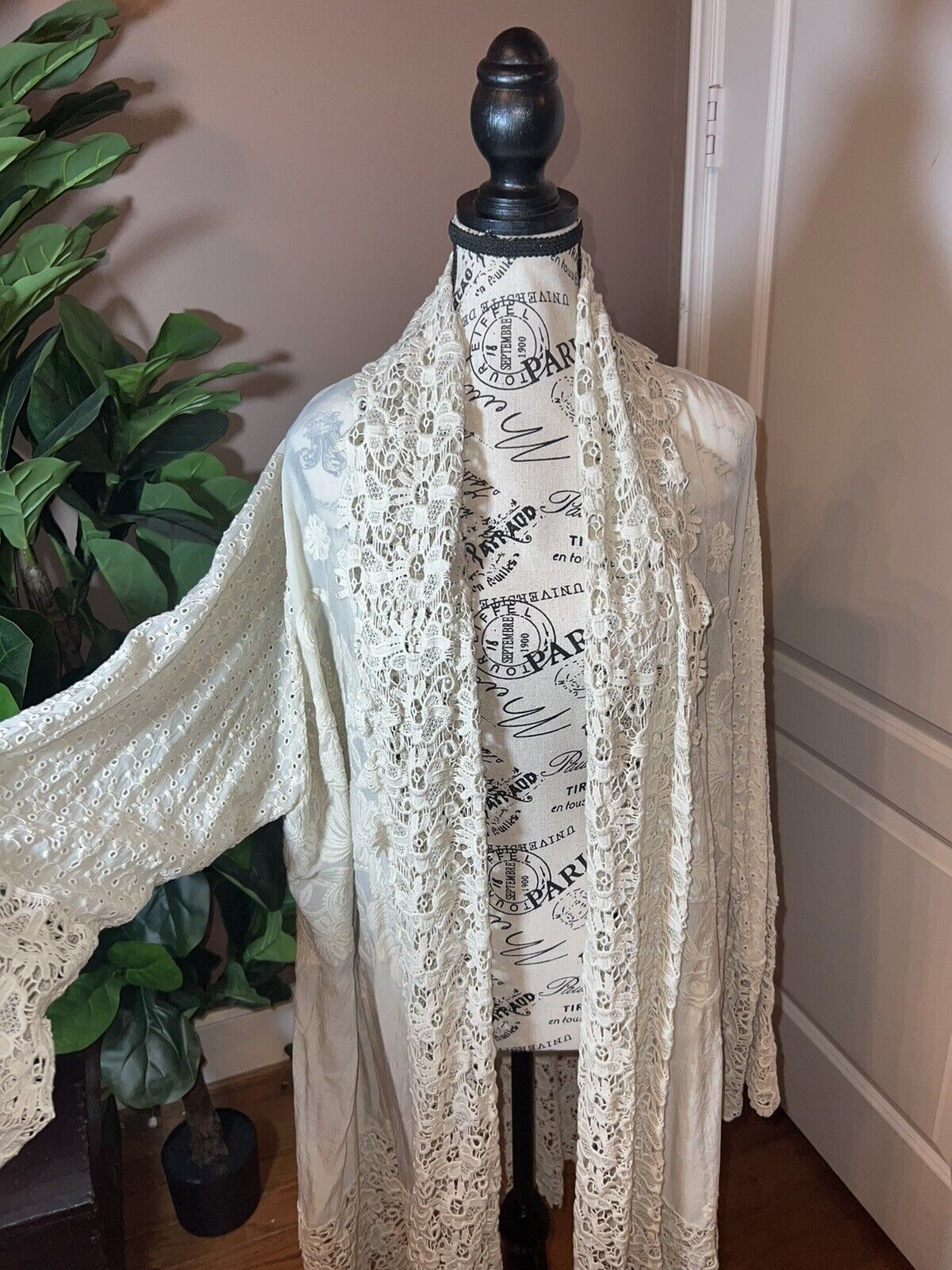 Johnny Was Ivory Silky Embroidery & Lace Kimono Beach Wedding Wrap XL OVERSIZED