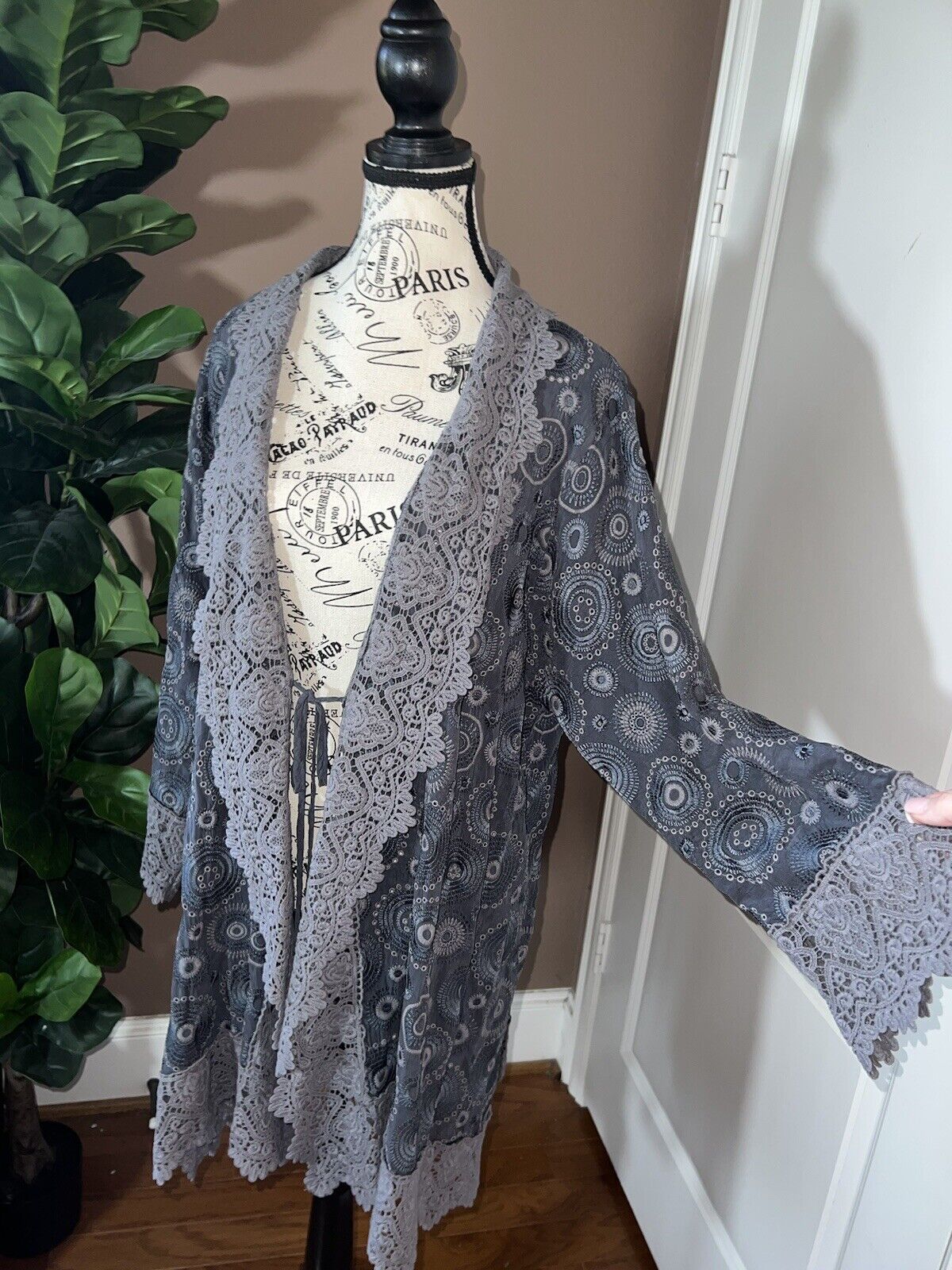 Johnny Was Sz XXL 2X Grey Kimono Duster Embroidered Wrap Eyelet Lace