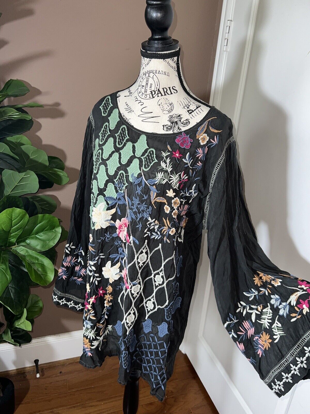 Johnny Was Silky Floral Heavily Embroidered Tunic Top Mini Dress L  Kimono