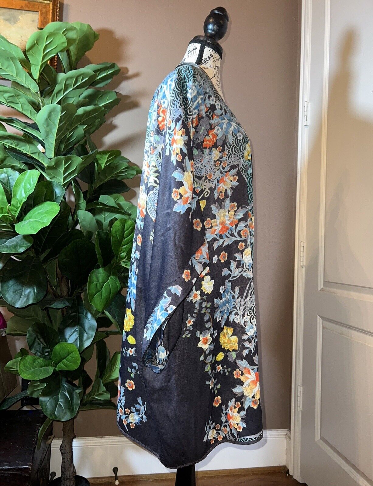 Johnny Was Sz L Silky Kimono Duster REVERSIBLE Embroidered Wrap  Dragon