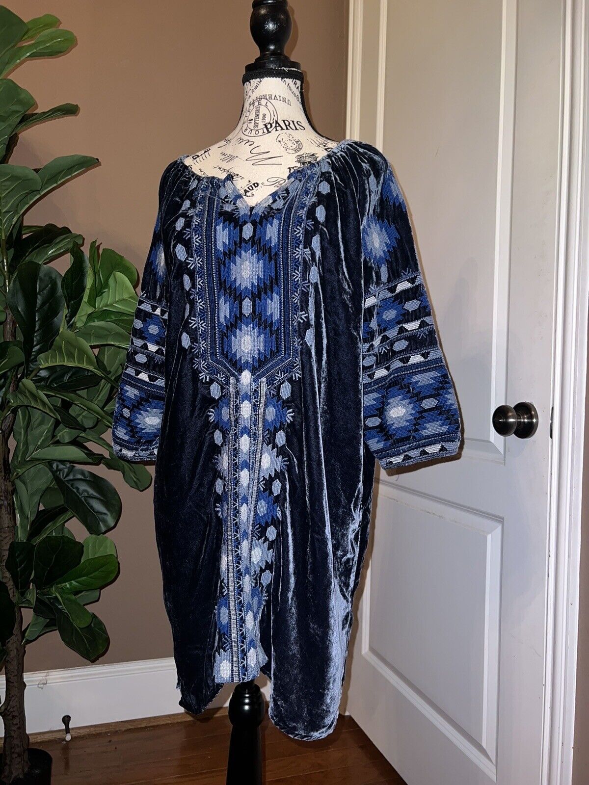 Johnny Was Sz L Large Blue Velvet Heavily Embroidered Mini Dress Tunic ToP