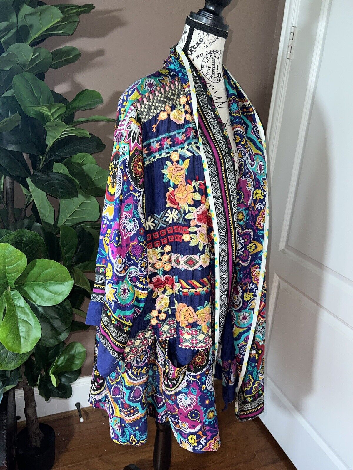 Johnny Was 100% Silk Kimono XL 1X Embroider Jewel Tone Pockets STUNNING