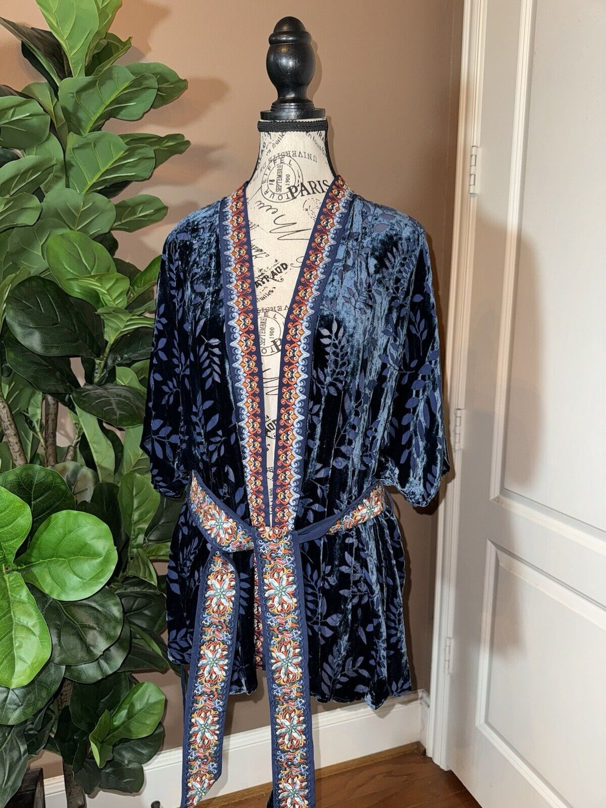 Johnny Was Blue Burnout Velvet Sz L Large Luxurious Wrap Kimono Jacket