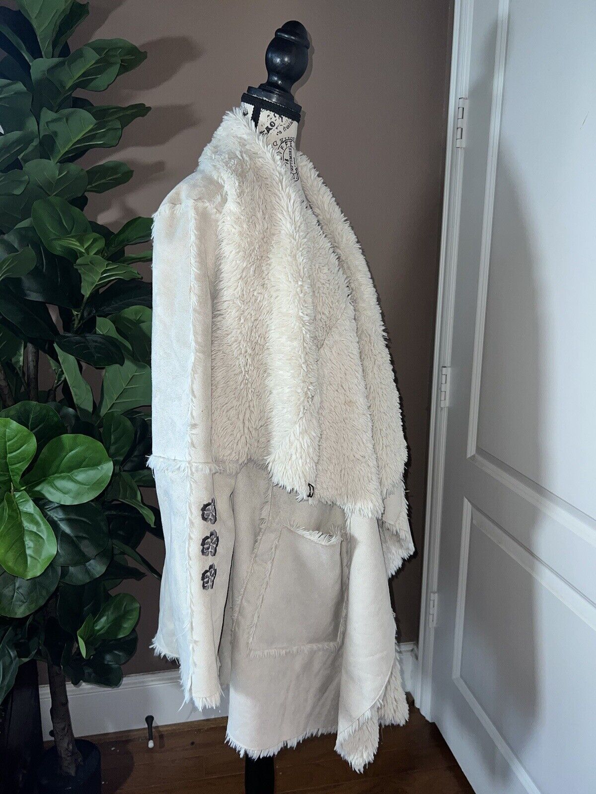 Johnny Was Ivory Shearling & Suede Coat Sz L Warm Sherpa Drape Front Jacket Biya