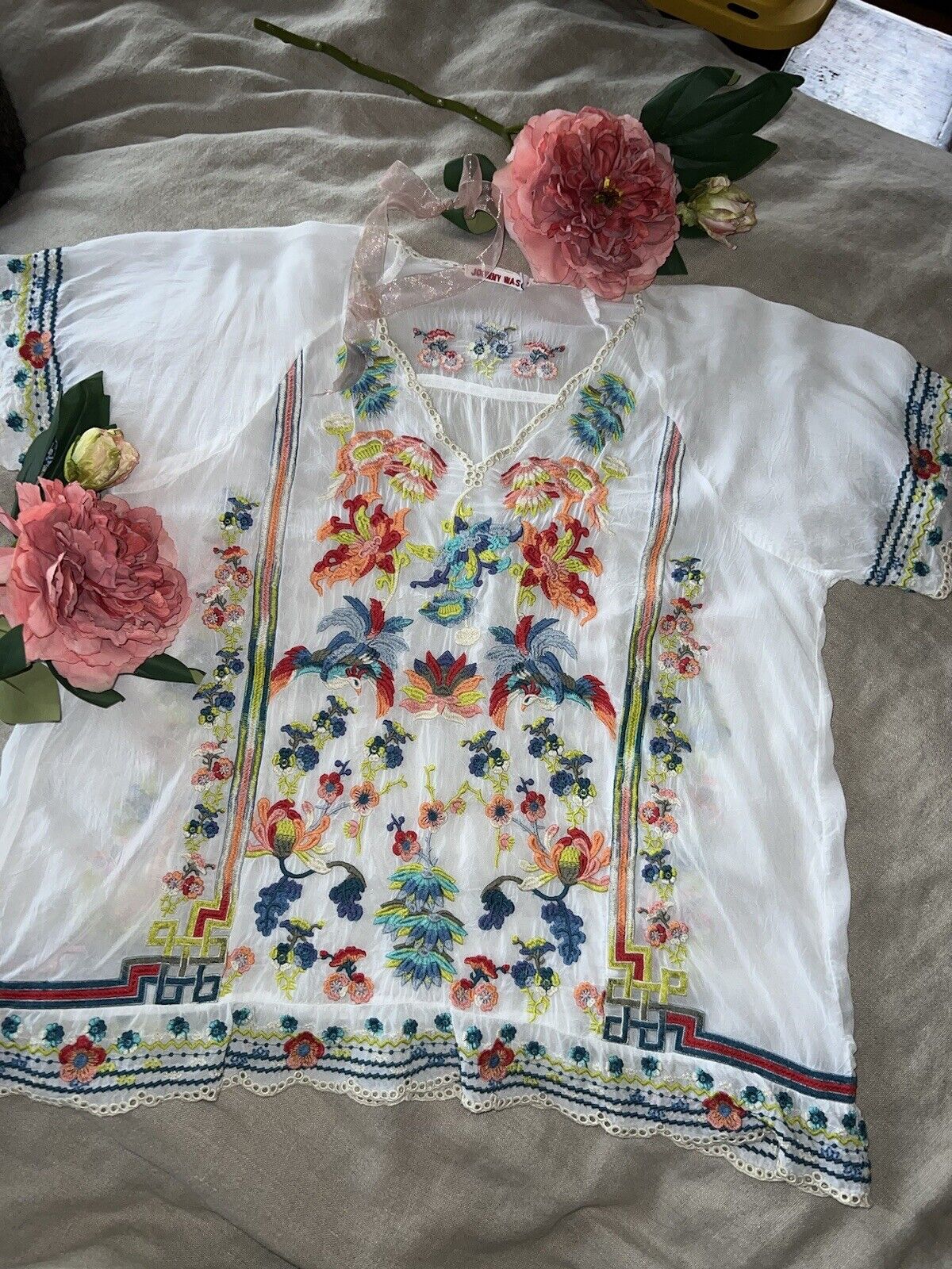 Johnny Was Silky White Embroidered Peasant Blouse Top Tunic L Large