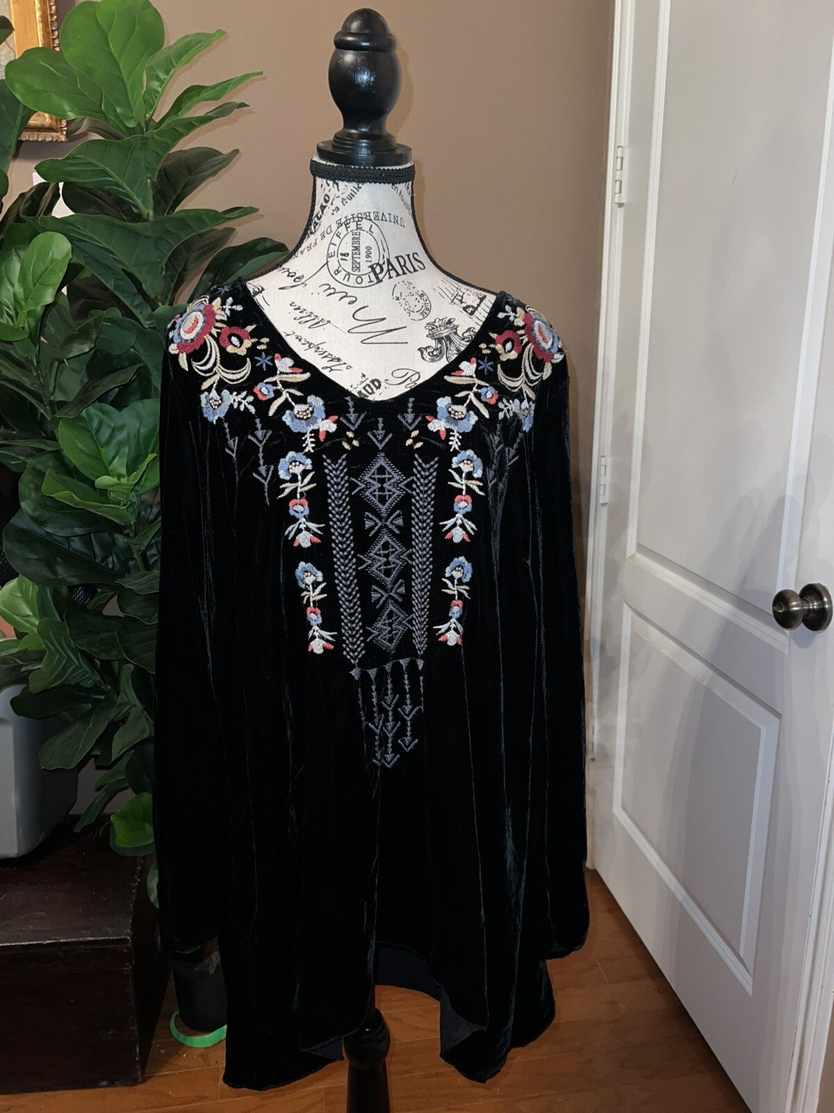 Johnny Was XXL Black Velvet Tunic Top Mini Dress Embroidered Blouse Shirt BOHO Johnny Was