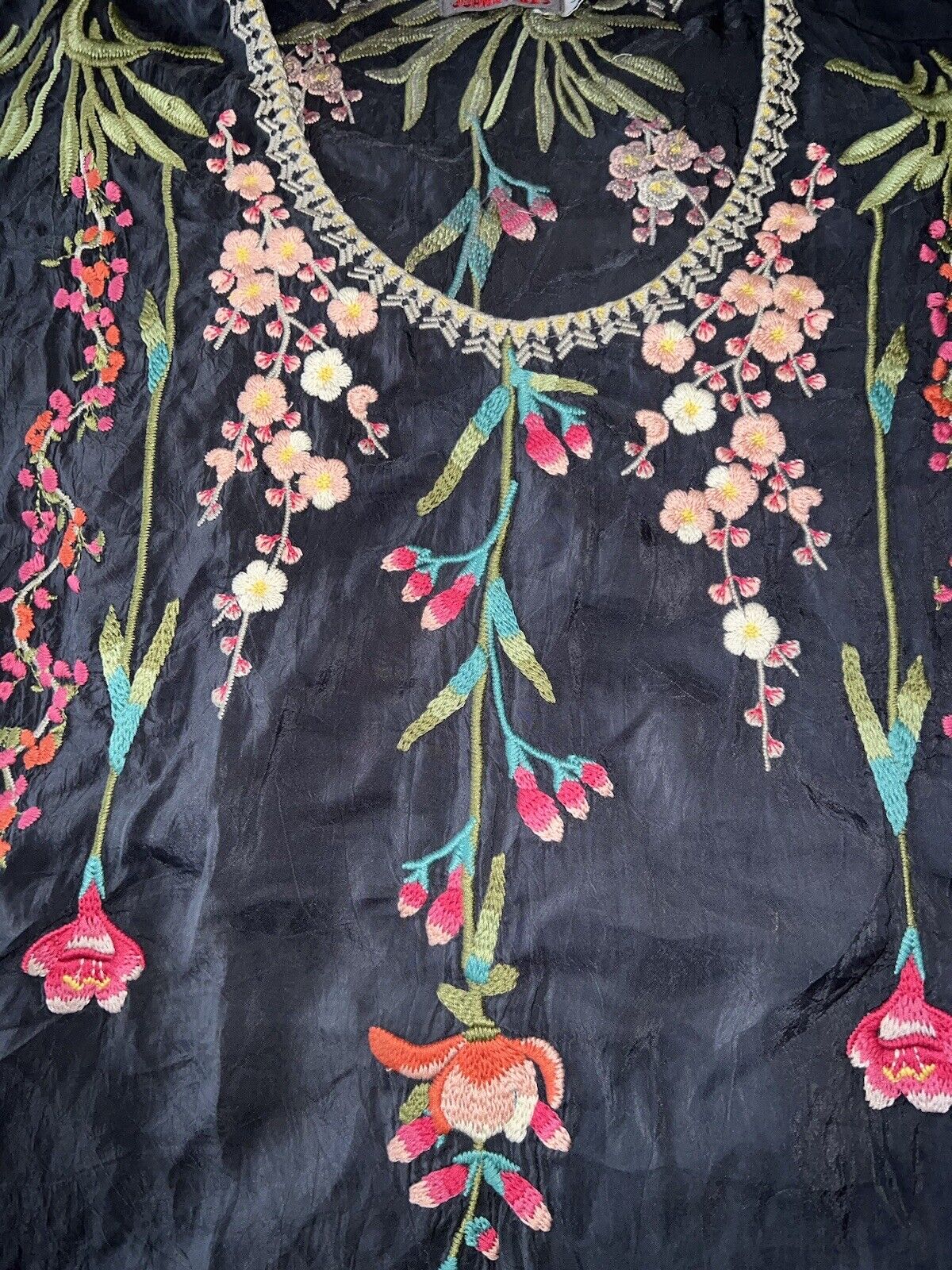 Johnny Was Silky Floral Heavily Embroidered Tunic Top L Kimono Sleeves