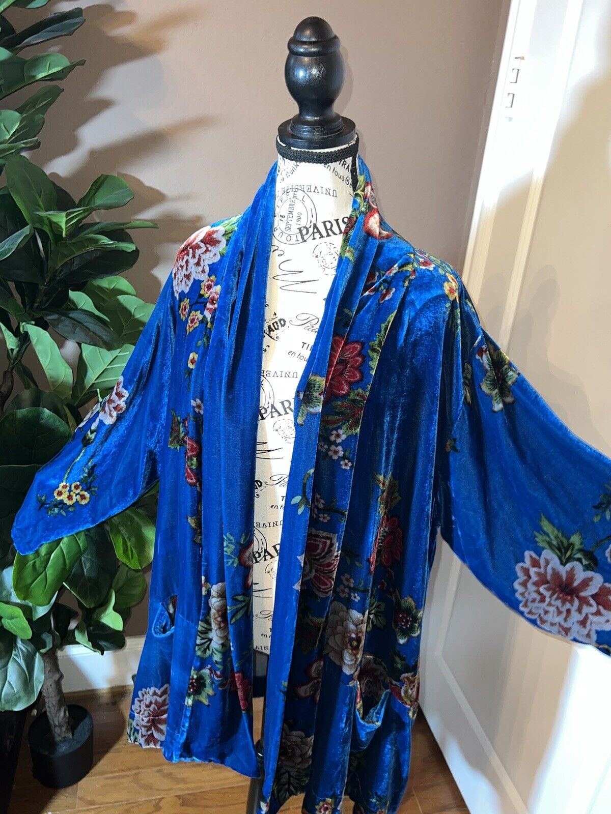 Johnny Was Blue Floral Velvet Sz L Large Kimono Wrap Gorgeous Colors