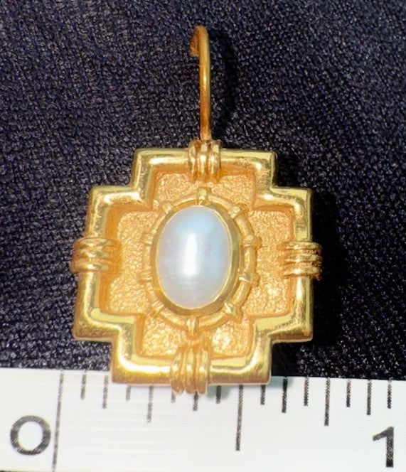 8935706