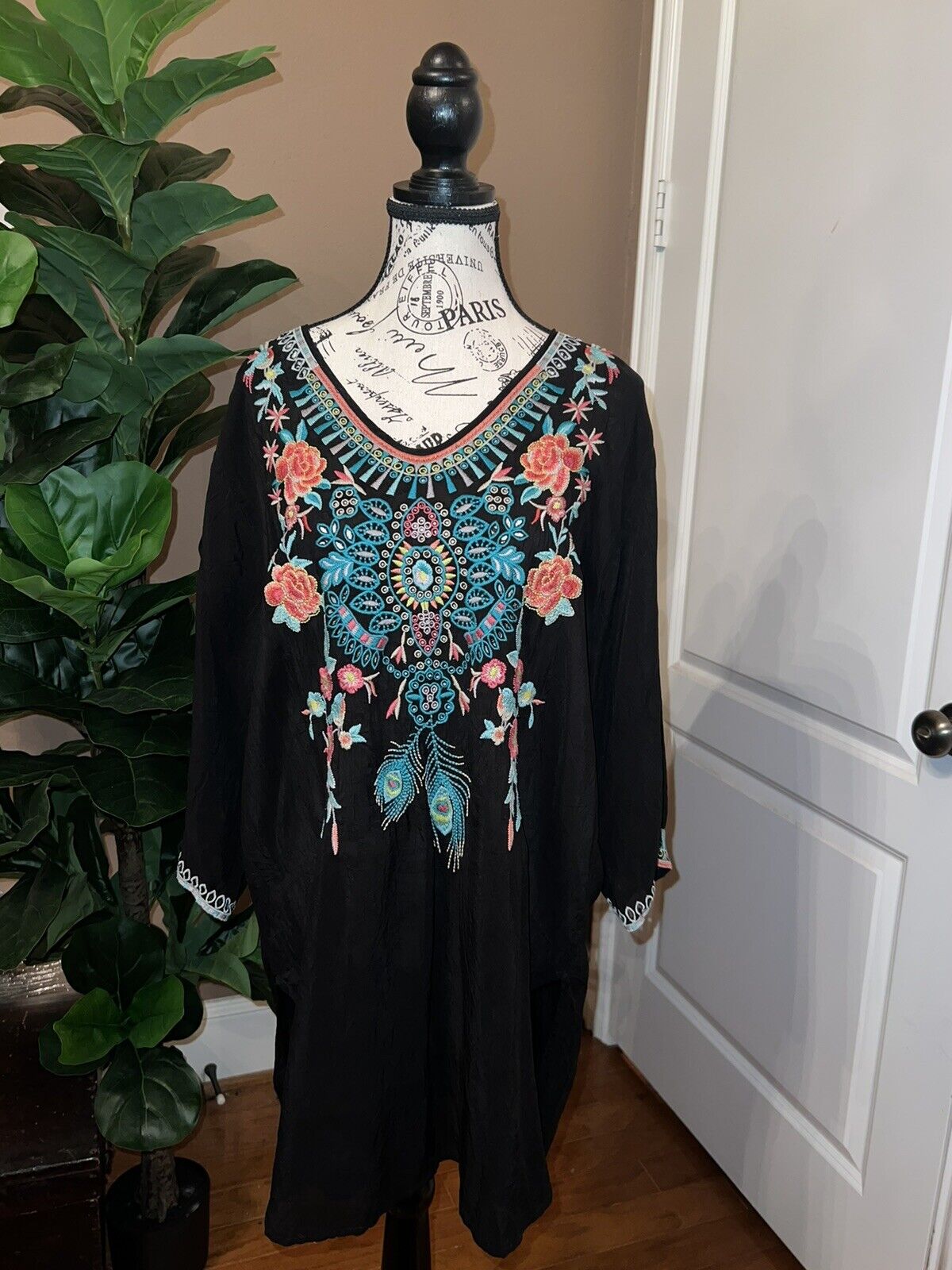 Johnny Was Silky Tunic Top Embroidered Black Sz XL  Kimono Look Blouse