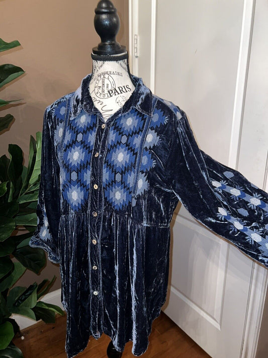 Johnny Was Blue Velvet Heavily Embroidered Tunic Top Long Sleeve Sz XL 1X