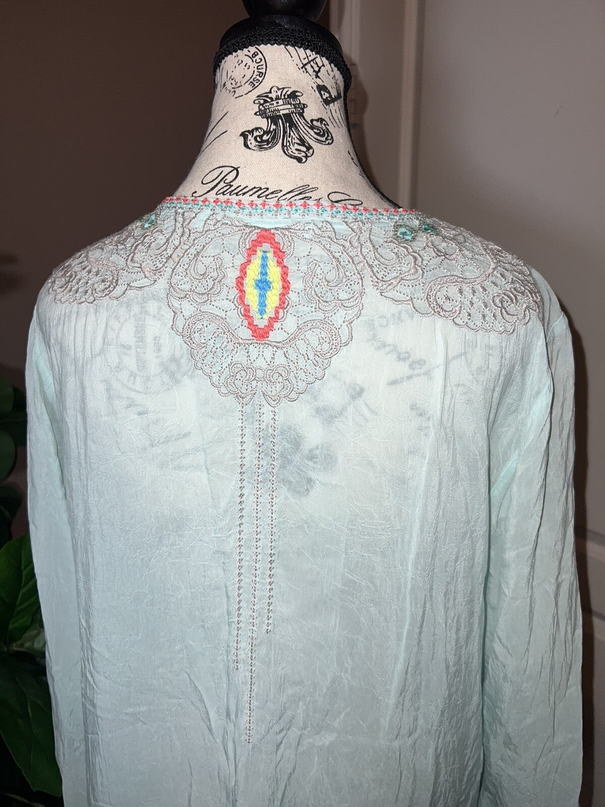 Johnny Was XL Baby Blue Tunic Top Cool Lightweight Silky Soft BOHO Embroidery Johnny Was