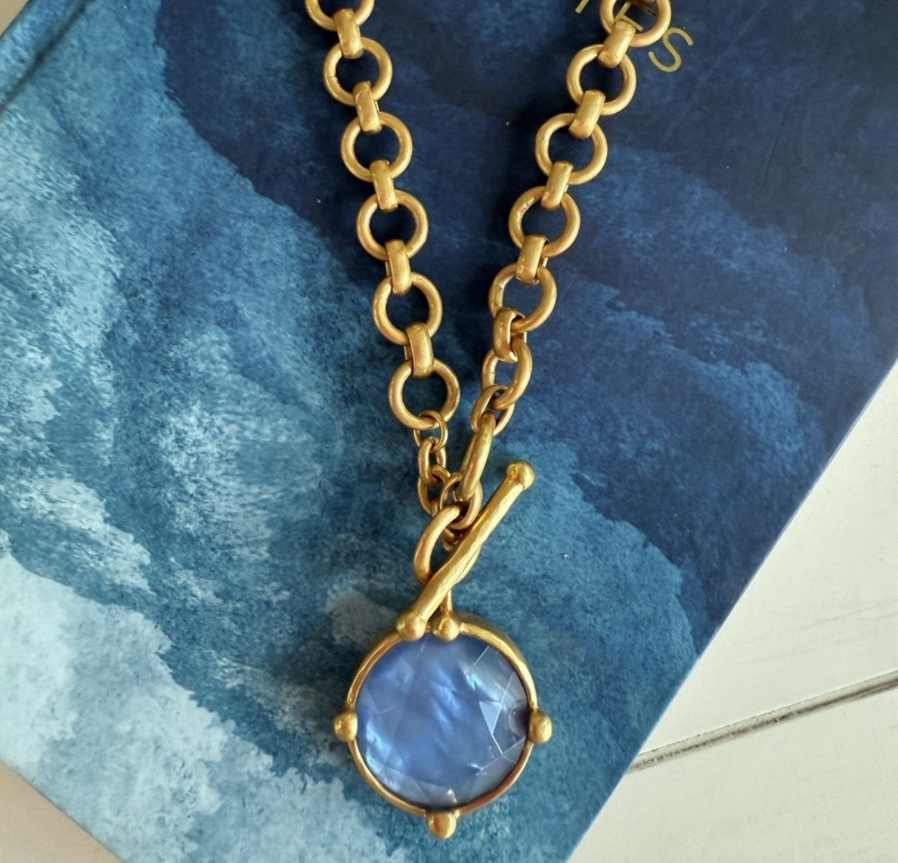 Julie Vos Iridescent Blue Statement Toggle Link Necklace Pendant Bee 19” Julie Vos