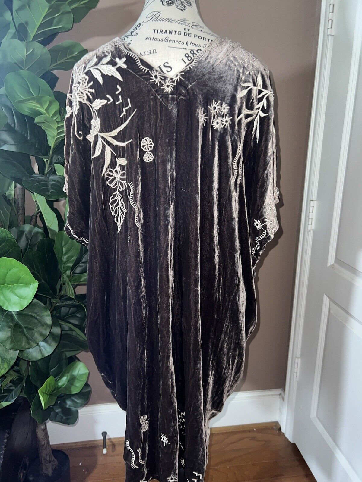 Johnny Was XL Brown Velvet Heavily Embroidered Tunic Top BOHO Mini Dress