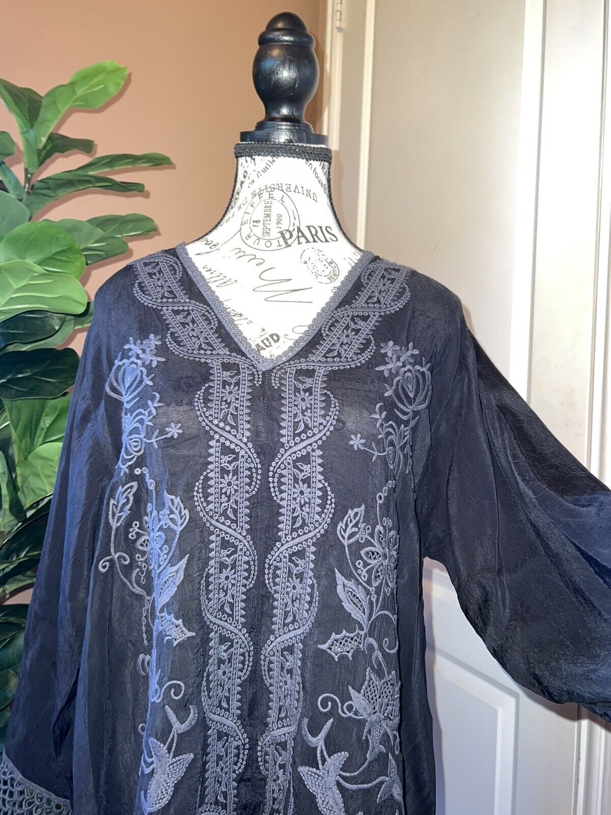 Johnny Was Black Eyelet Silky Tunic Top Kimono Sleeves Sz M Medium