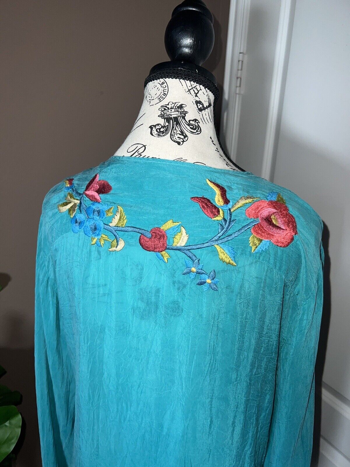 Johnny Was Silky Turquoise Embroidered Peasant Blouse Top Tunic L  Large SPRING