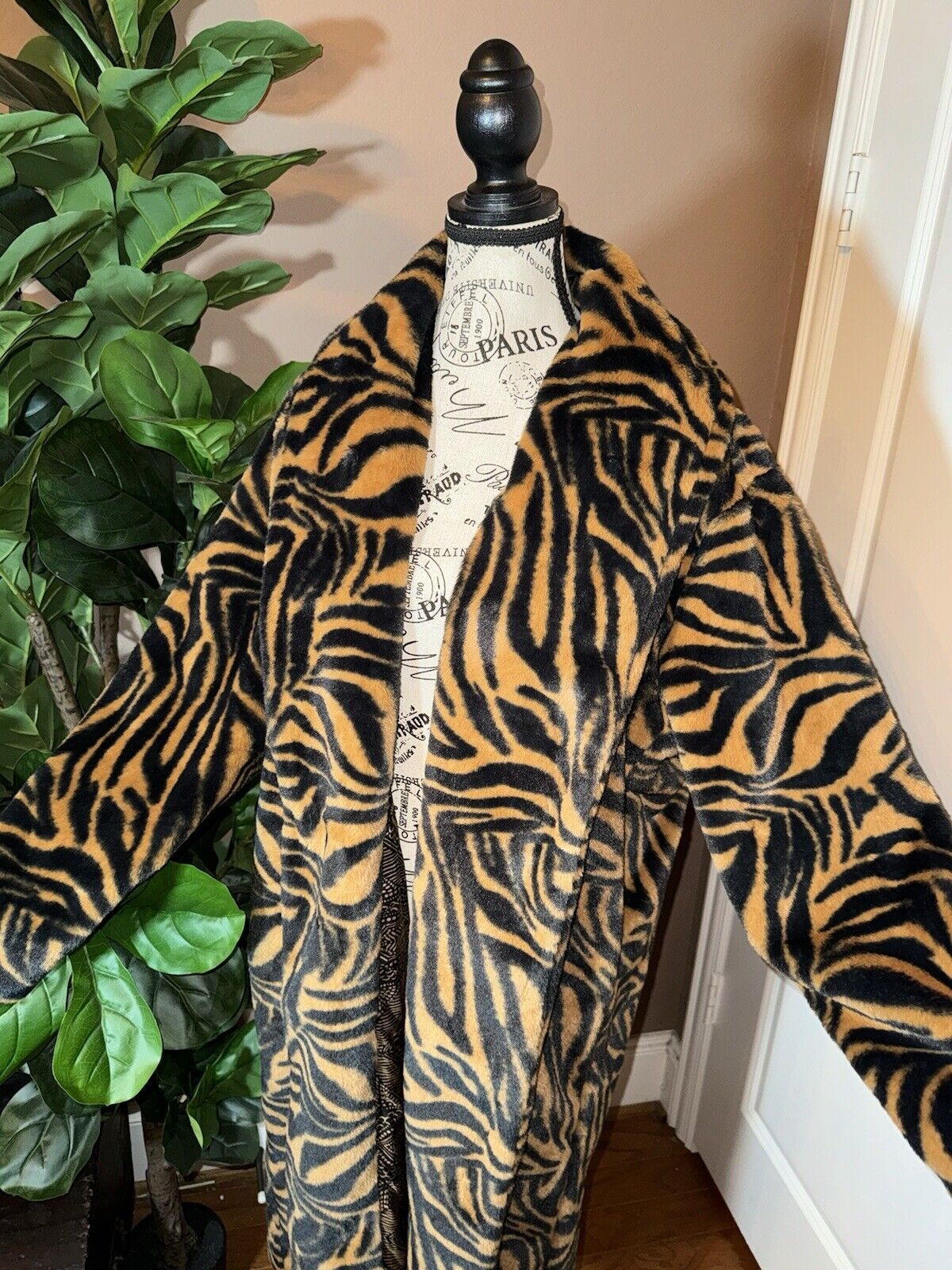 Johnny Was L Faux Fur & Silk Tiger Stripe Long Length Coat Jacket Wrap