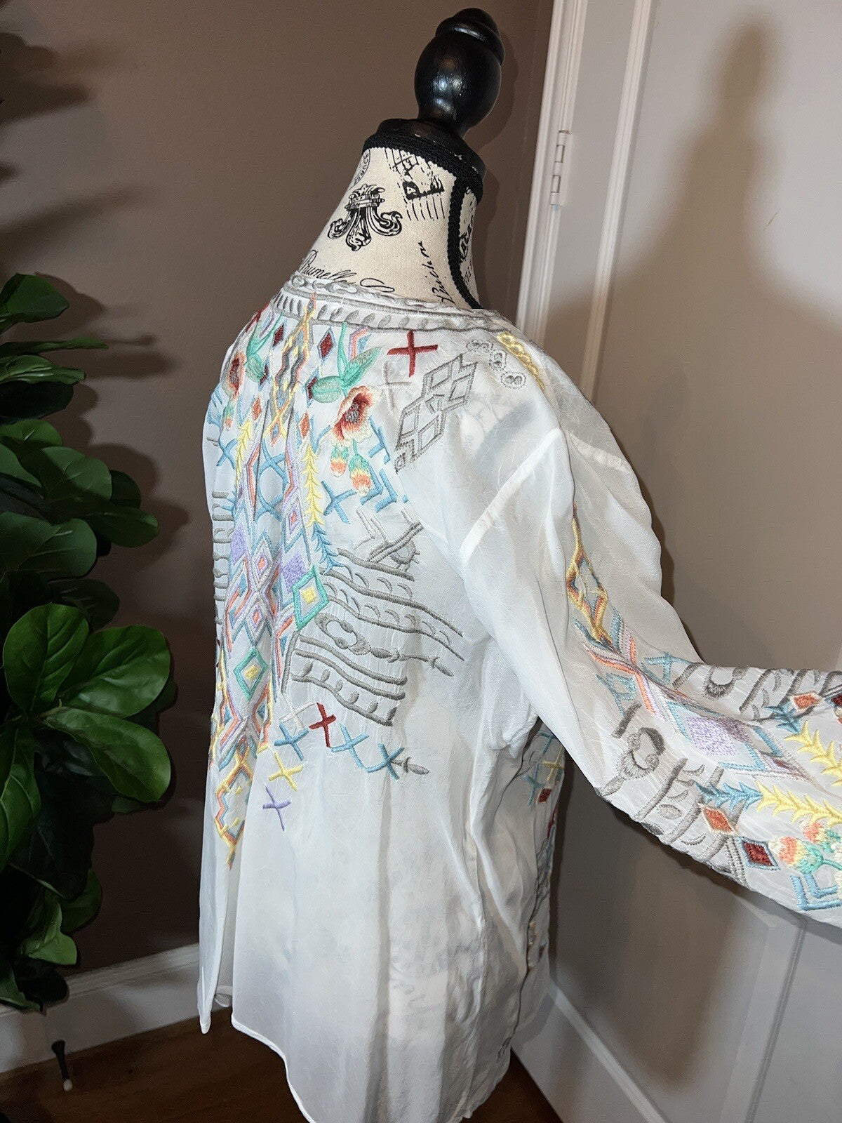 Johnny Was L Silky White Button Up Cool Embroidered Peasant Blouse Top Tunic Johnny Was