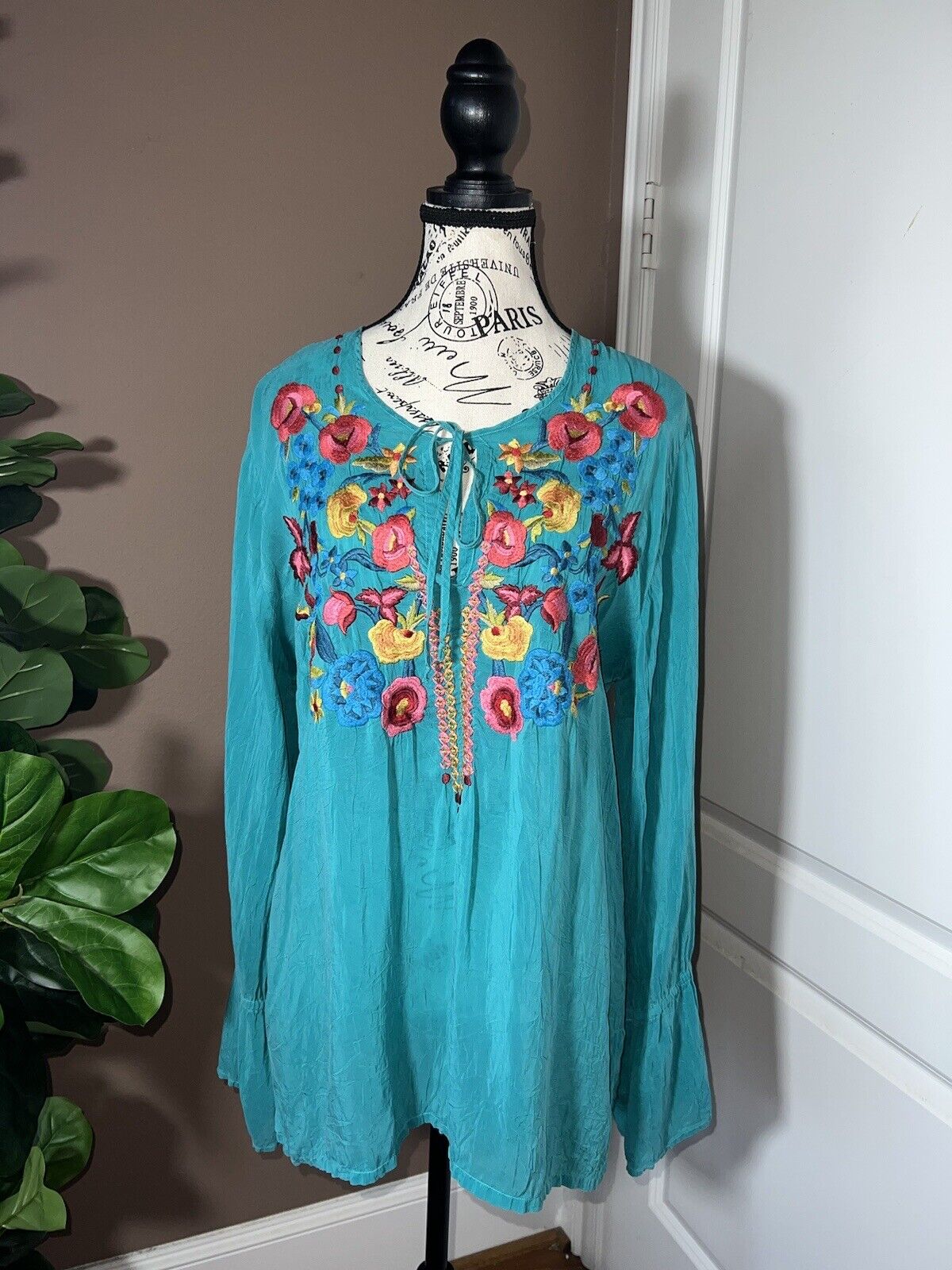 Johnny Was Silky Turquoise Embroidered Peasant Blouse Top Tunic L  Large SPRING