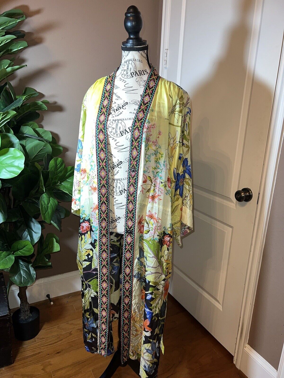 Johnny Was Long 100% Silk KIMONO Duster Wrap XL 1X Embroidery SPRING