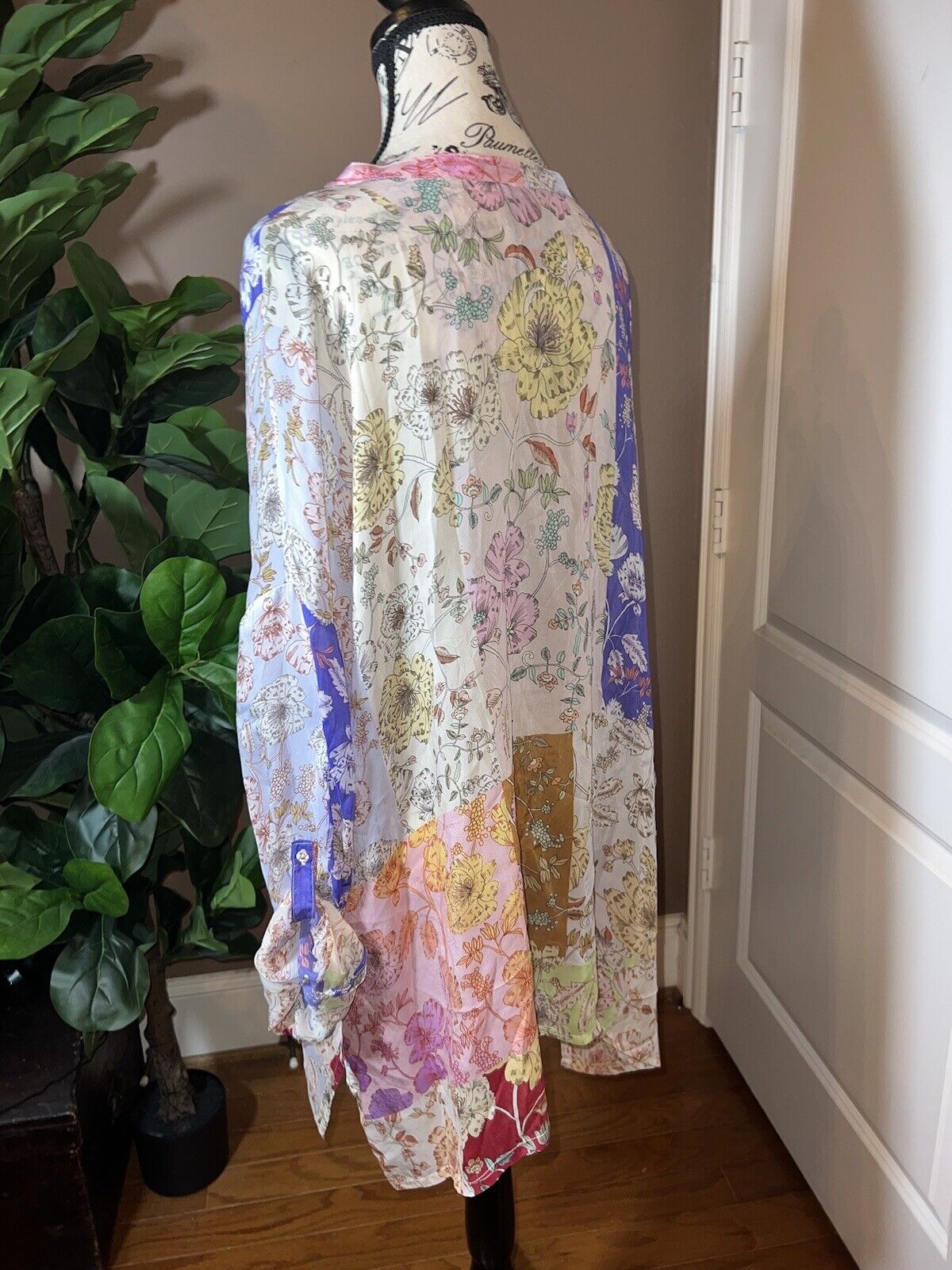 Johnny Was Silky Tunic Top Sz XL 1X Floral Patchwork Button Up  SUMMER