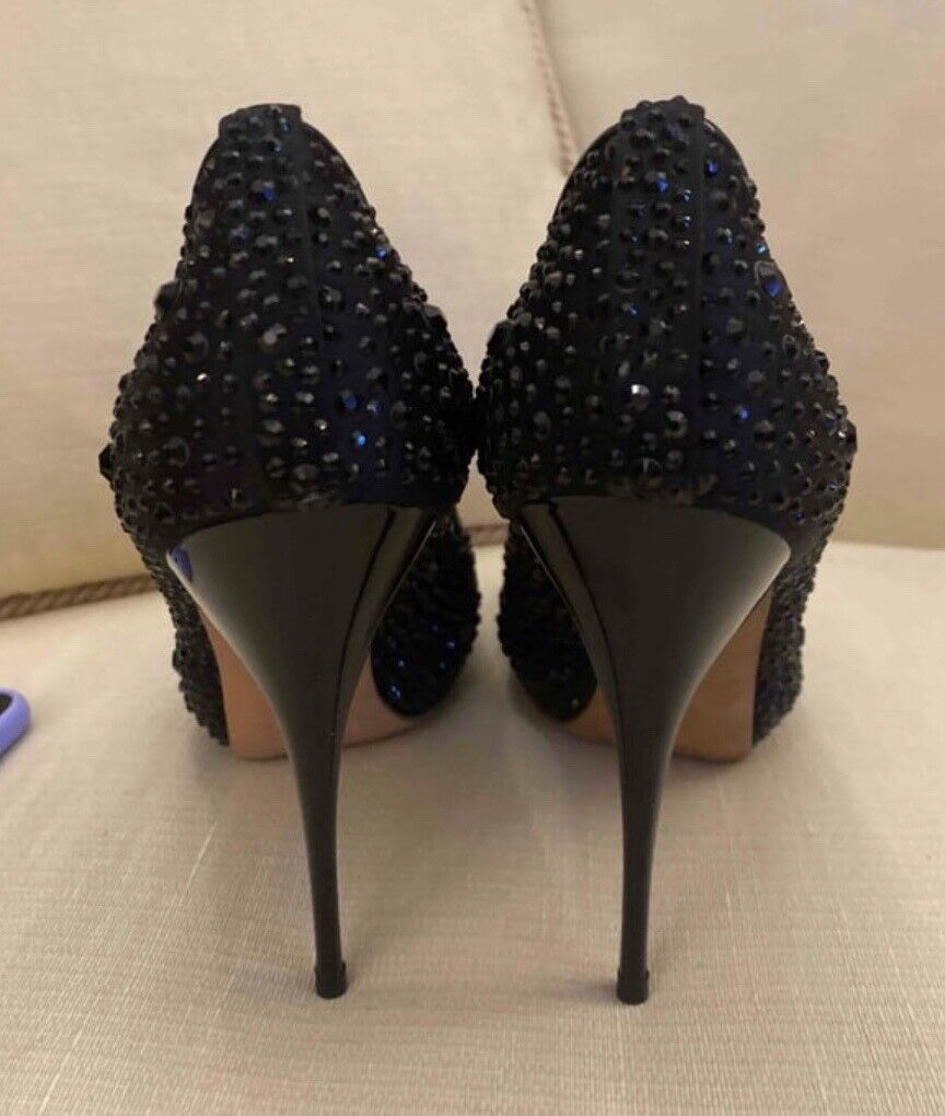 Alexander McQueen 38.5 Black Crystal Pumps High Heels Worn Once Retail $1750 HOT